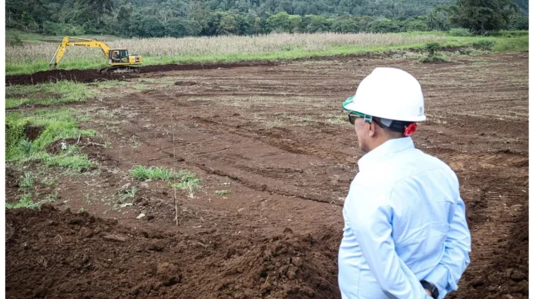 Eka Putra Pantau Pembangunan Hunian Tetap di Rambatan