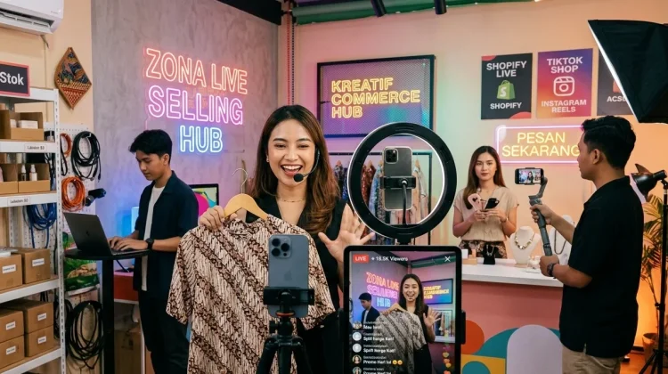 Masa Depan Ekonomi Digital Indonesia Melalui Spesialis Social Commerce