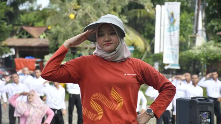 BPS Padang Sosialisasikan SE pada ASN saat Senam