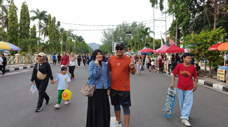 Langkah Ringan, Manfaat Besar untuk Sehatkan Jantung lewat Jalan Santai