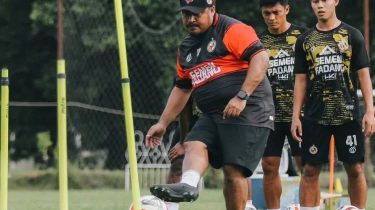 Imran Yakin Bisa Benahi Masalah Semen Padang di Sisa Kompetisi