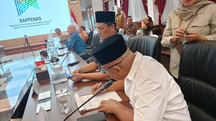 Pemkab Pasbar Dorong Percepatan Pembangunan Pelabuhan Teluk Tapang