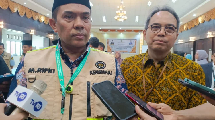 Garuda Indonesia Siagakan Ambulans Lift Layani Jemaah Haji Embarkasi Padang