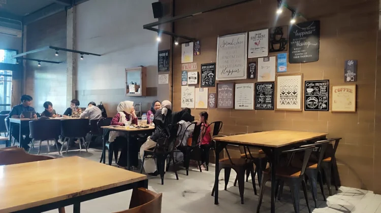 Pertimbangan Memilih Kafe