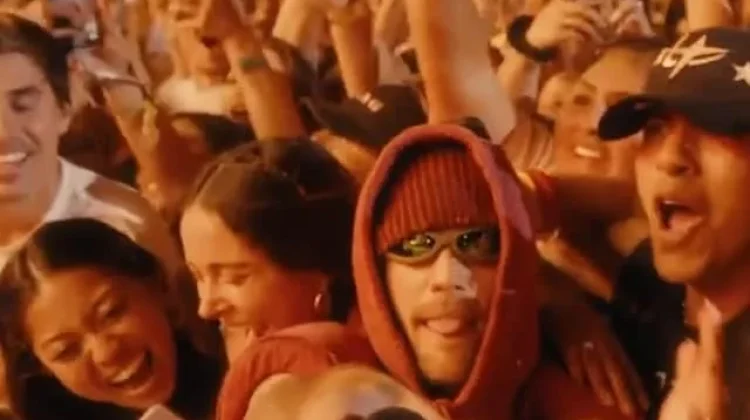 Justin Bieber Gemparkan Coachella dengan Gaya Unik