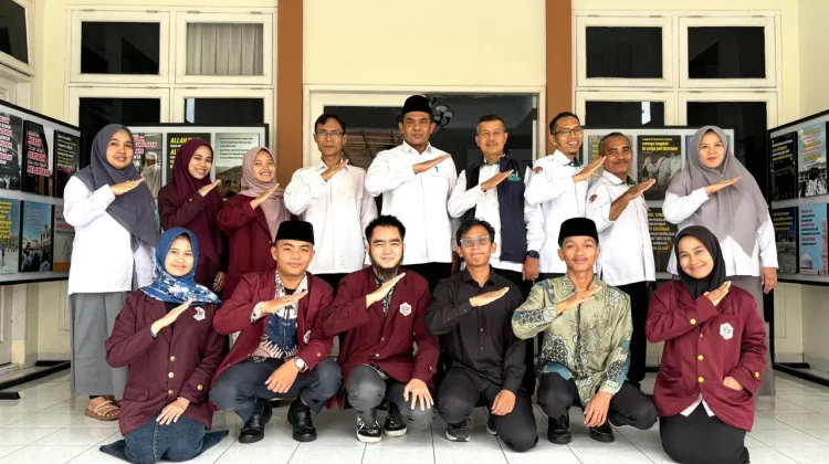 Mahasiswa UIN Imam Bonjol Padang Perkuat Layanan Jemaah di Embarkasi Haji Padang