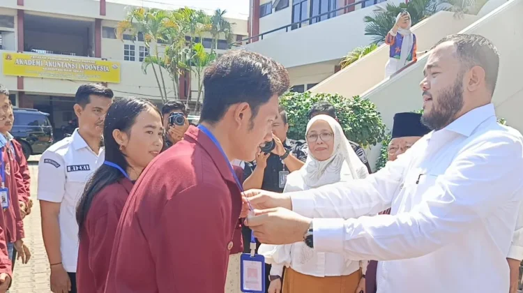 Mahasiswa Unes Dilepas Ikut Penilaian Padang Rancak Award