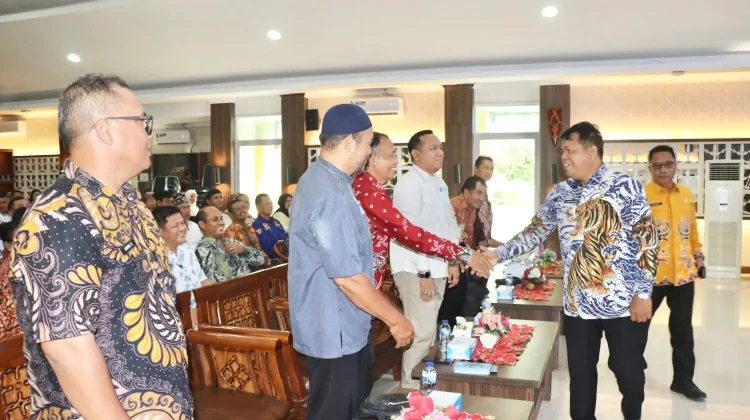 Wakil Bupati Jakop Saguruk Buka Kegiatan Penguatan Kapasitas HAM di Mentawai