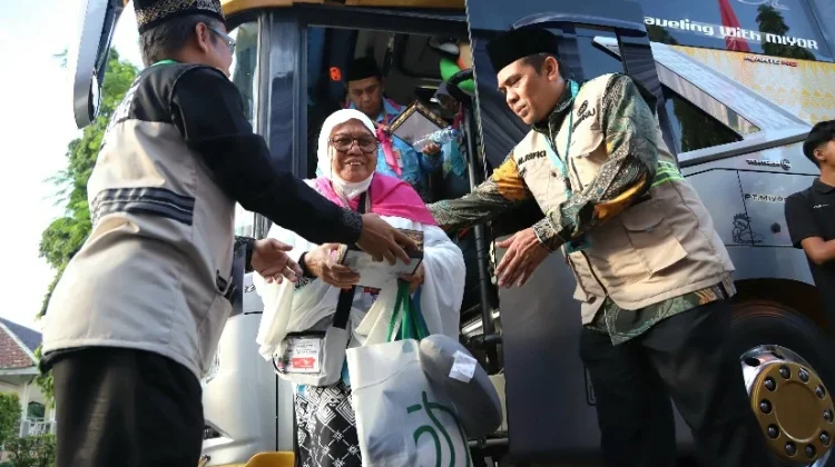 Jemaah Kloter Perdana Embarkasi Padang Mulai Masuki Asrama