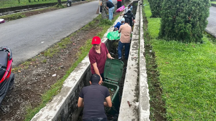 Pemkab Pasbar Gelar Goro Massal, Wujudkan Gerakan Indonesia Asri
