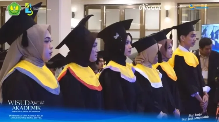 Universitas Bung Hatta Wisuda 515 Lulusan Akademik