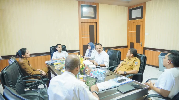 Pemkab Dharmasraya Perkuat Sinergi Perbaikan Jalan Nasional