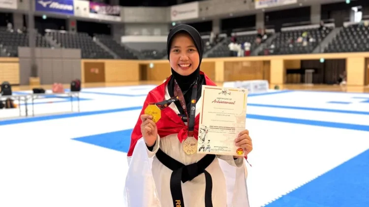 Atlet Taekwondo Sumbar Ressya Faolingga Raih Emas di Osaka, Jepang