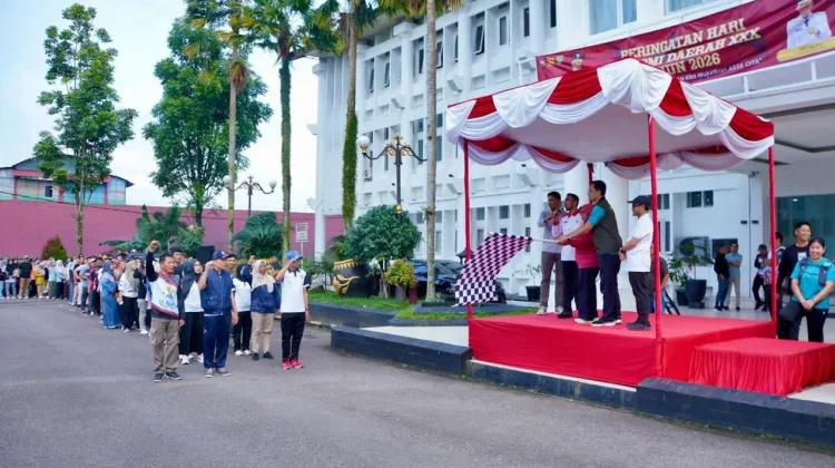 Jalan Sehat ASN Padang Panjang Pekan Ketiga: Lewati Sungai dan Jalan Setapak