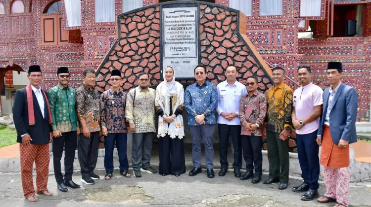 Menteri Pariwisata Kunjungi Desa Wisata Koto Gadang Agam