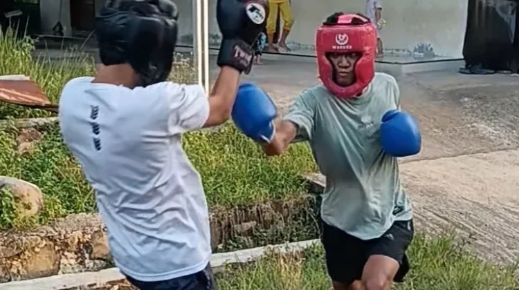 Dua Petinju Luki Boxing Camp Padang Siap Bertarung di Kejurda Pertina Sumbar 2026