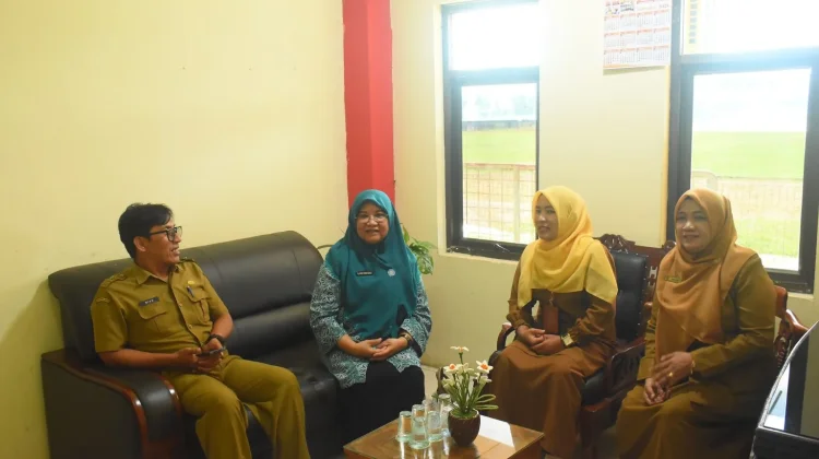 Ketua TP-PKK Agam Sambangi DLH, Sinkronkan Program "Aku Hatinya PKK"