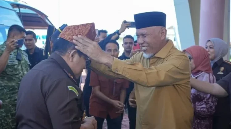 Gubernur Mahyeldi Sambut Kedatangan Kajati Sumbar yang Baru