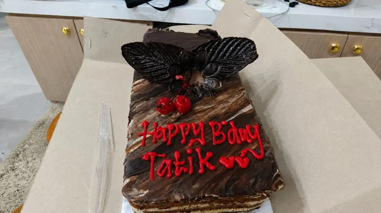 Cerita Unik di Balik Tradisi Kue Ulang Tahun