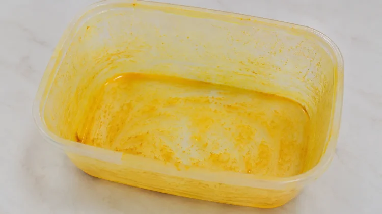 Cara Membersihkan Noda pada Wadah Plastik dengan Bahan Sederhana