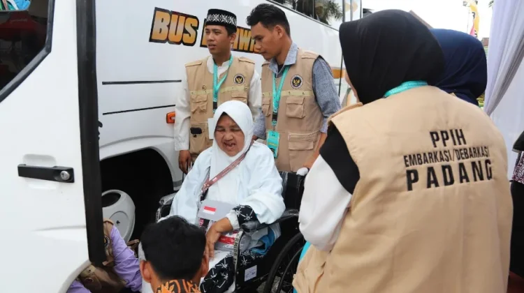 Kloter 14 Masuk Asrama Haji , Penanda Akhir Operasional Haji Embarkasi Padang