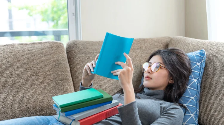 Serunya Membaca Buku, Cara Sederhana Menjelajah Dunia