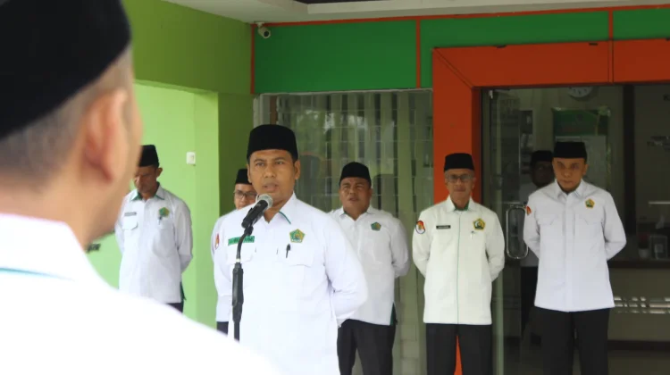 Kemenag Tanah Datar Ajak Siswa Madrasah Rayakan Kelulusan tanpa Berlebihan