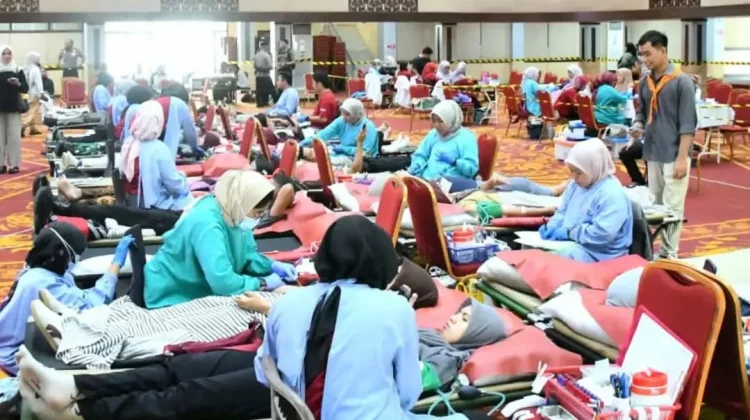 PMI UNP Gelar Donor Darah Massal, Targetkan 2.000 Kantong Darah