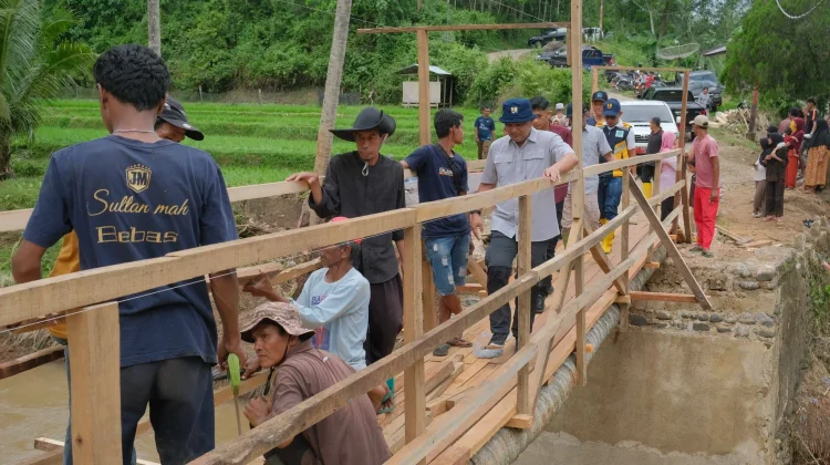 171 Rumah Terdampak dan Ratusan Warga Mengungsi akibat Banjir di Tanah Datar