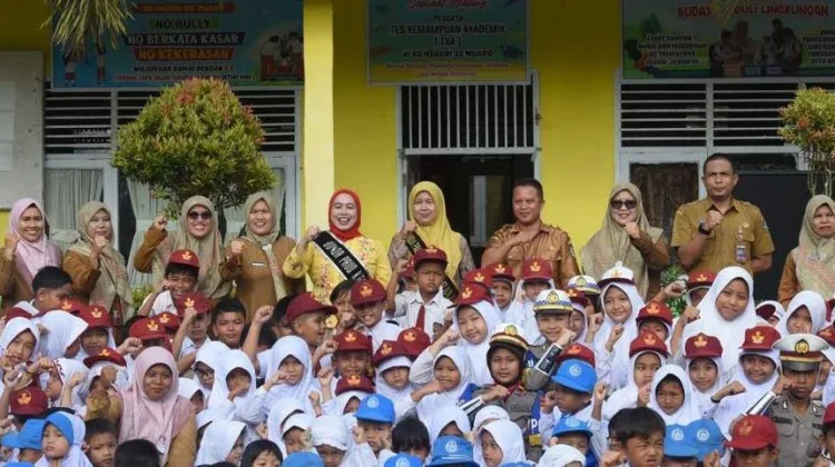 TK Negeri 1 Pembina Sijunjung Lakukan Kunjungan Edukasi ke SD