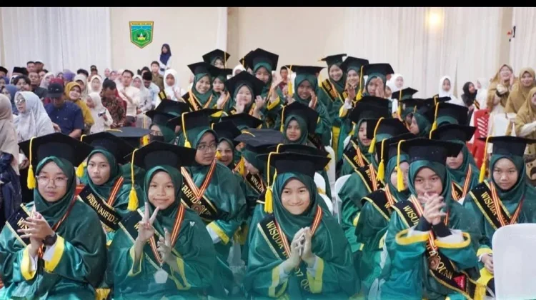 SDIT Ma’arif Gelar Wisuda Tahfiz dan Haflah Akhirussanah, Cetak Generasi Qurani