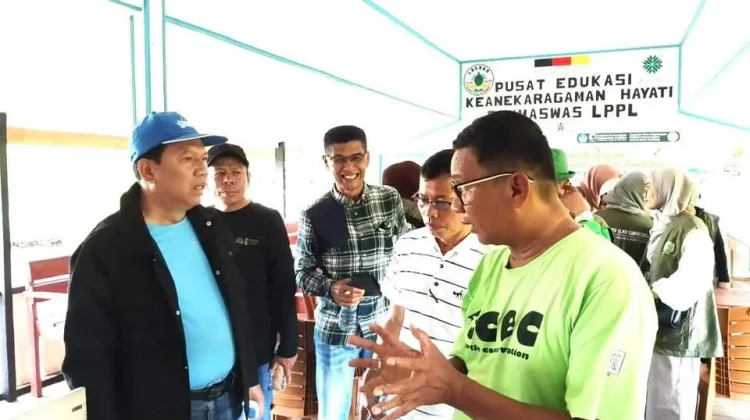 Tim KLH Verifikasi Kelayakan LPPL Amping Parak Terima Kalpataru Adya