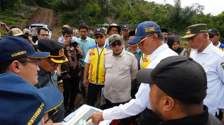 Menteri PU RI Kunjungi Lokasi Bencana di Taluk dan Sekolah Rakyat di Nagari Tanjung