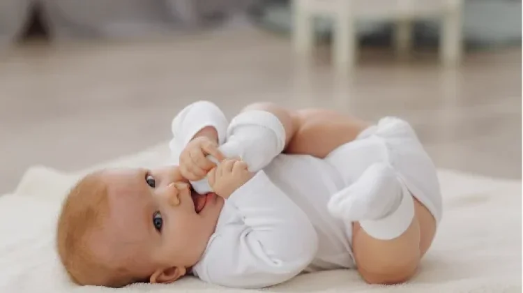 Fakta Unik Perkembangan Bayi yang Kerap Luput dari Perhatian Orang Tua