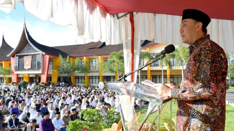 Salat Iduladha di Agam Khidmat, Wakil Bupati Ingatkan Solidaritas Sosial