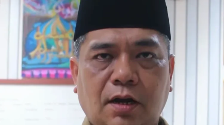 Pemko Padang Salurkan 42 Sapi ke Masjid Minim Kurban