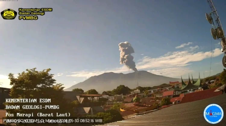 Gunung Marapi Erupsi, Kolom Abu Capai 2.000 Meter di Atas Puncak