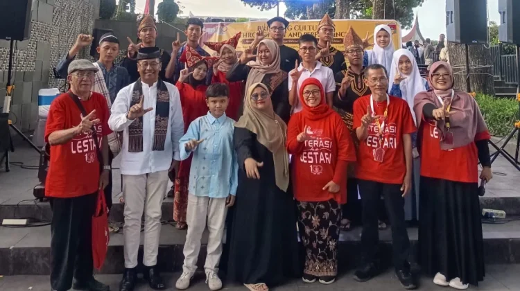 Siswa Padang Pariaman Juarai Lomba Kata-Kata Klasik Minangkabau IMLF-4
