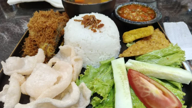 Nikmatnya Goreng Ayam Bumbu dengan Rempah Tradisional