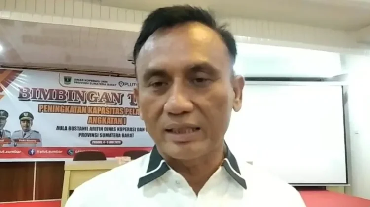 Dinas Koperasi dan UMKM Sumbar Dorong Pelaku Usaha Naik Kelas Melalui Bimtek