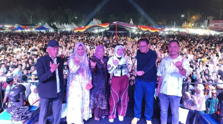 Ribuan Warga Padati Sumarak Pasa Ekraf Pasaman Barat