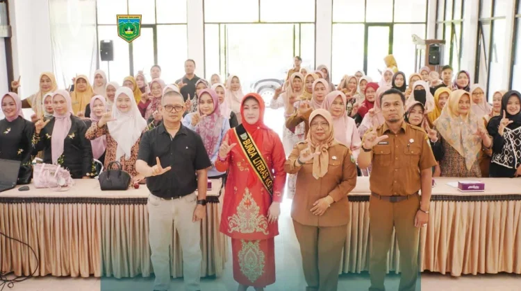 Pegiat Literasi hingga Guru Ikuti Bimtek Informasi di Padang Panjang
