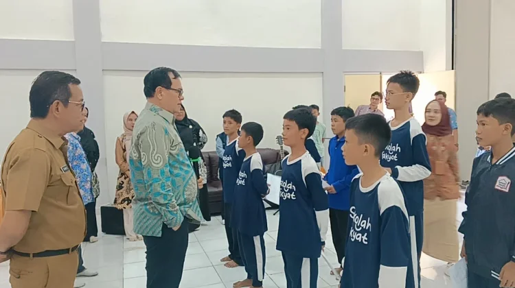 Ombudsman RI dan BBPPKS Sumbar Tinjau Pelayanan Publik di SRMP 4 Padang