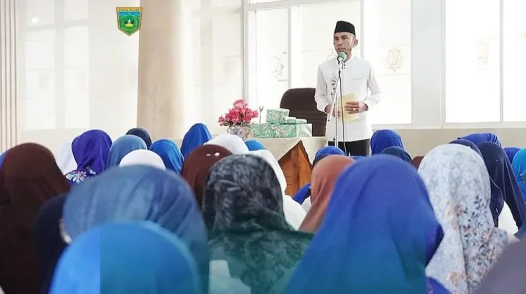Wawako Padang Panjang Ajak Jemaah BKMT Tingkatkan Ibadah dan Pererat Silaturahmi