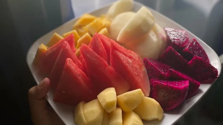 Color Coded Nutrition: Memahami Rahasia Kesehatan di Balik Warna-Warni Buah