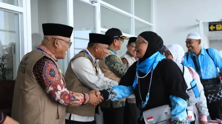 Jamaah Haji Pasbar Kembali ke Kampung
