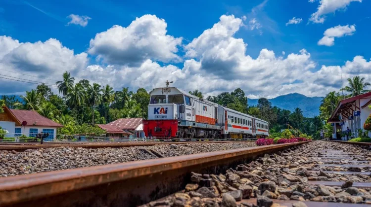 KAI Divre II Sumbar Siapkan 7.792 Kursi KA Lokal untuk Libur Tahun Baru Hijriah 1448 H