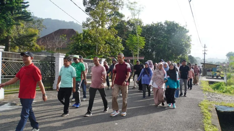 Lewat Jalan Sehat Rutin, Pemko Padang Panjang Tingkatkan Kebugaran dan Kinerja ASN