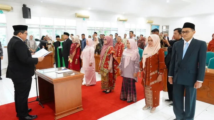 Pelantikan Pejabat Administrator di Tanah Datar, Tekankan Inovasi dan Pelayanan