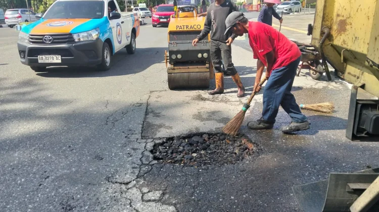 Pemko Padang Perkuat Pemeliharaan Jalan Jaga Keselamatan Pengguna Jalan